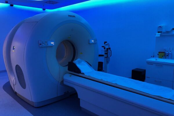Equipamento hibrido de PET/CT instalado em servico de medicina nuclear